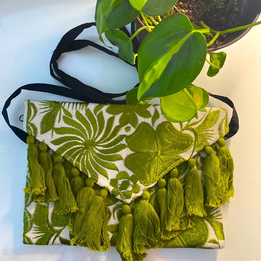 New Mexican embroidered purse